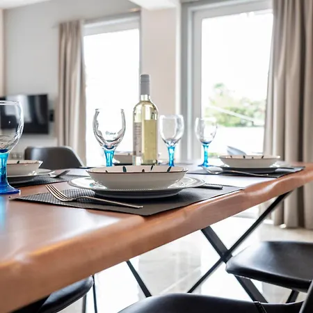 Eros Port & Haven Apartman *