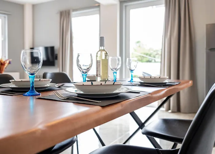 Eros Port & Haven Lejlighed *