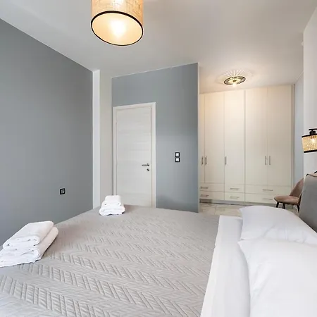 Eros Port & Haven Apartment